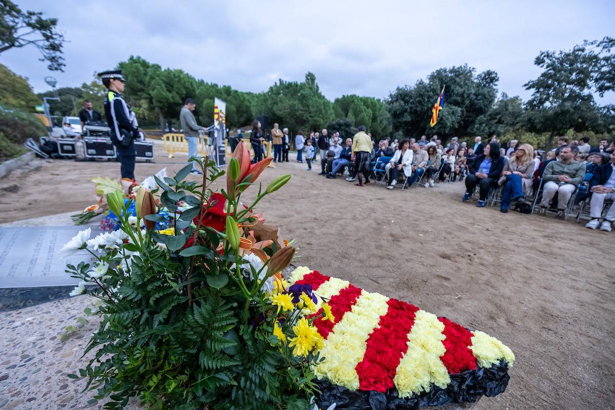 Memorial Lluís Companys a la masia de Can Rull - Juanma Peláez Memorial Lluís Companys a la masia de Can Rull