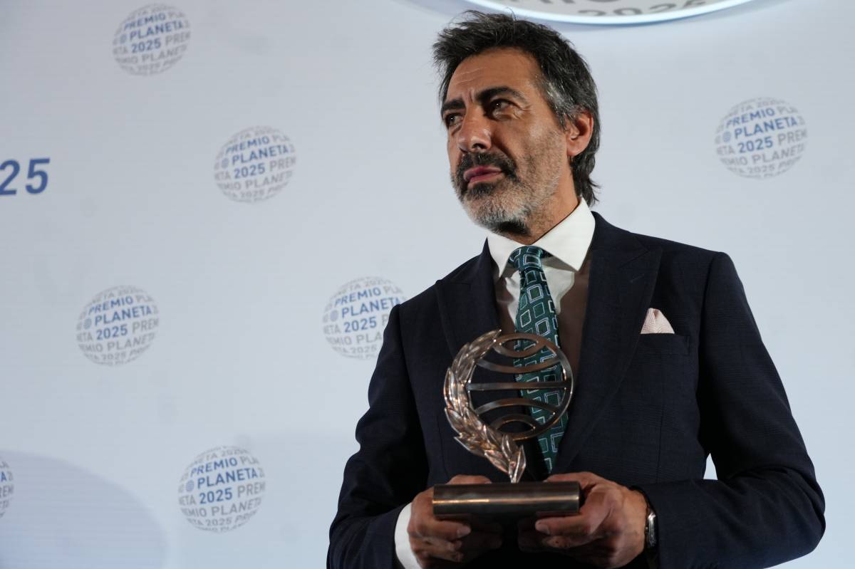 Juan del Val guanya el Premi Planeta amb la novel·la «Vera, una historia de amor»