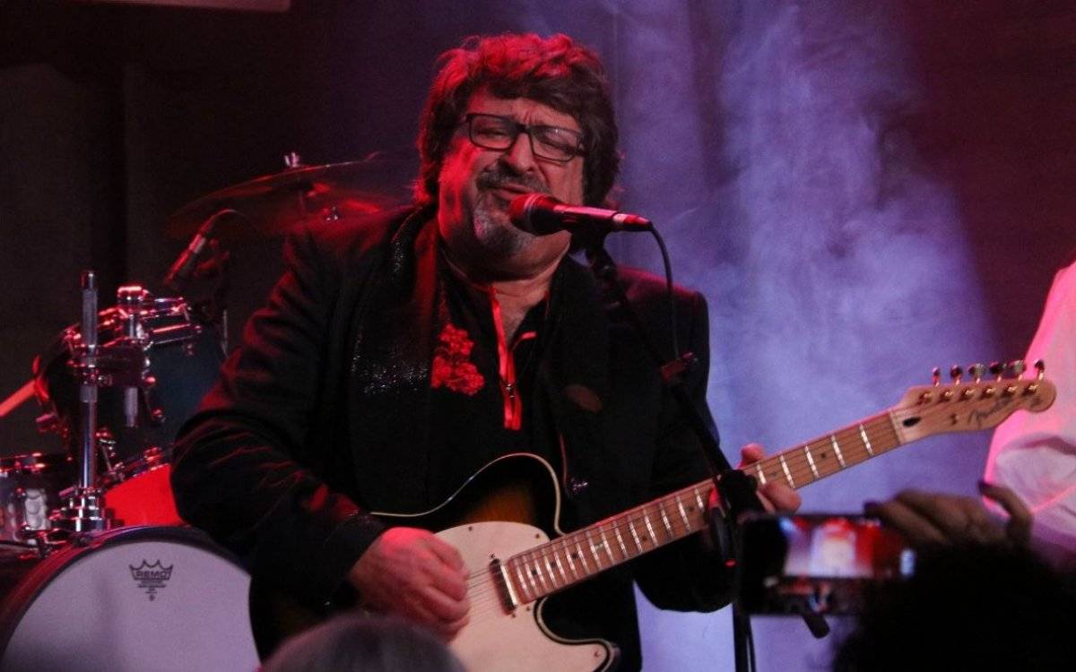 Valls acull el primer concert del retorn de Sau als escenaris