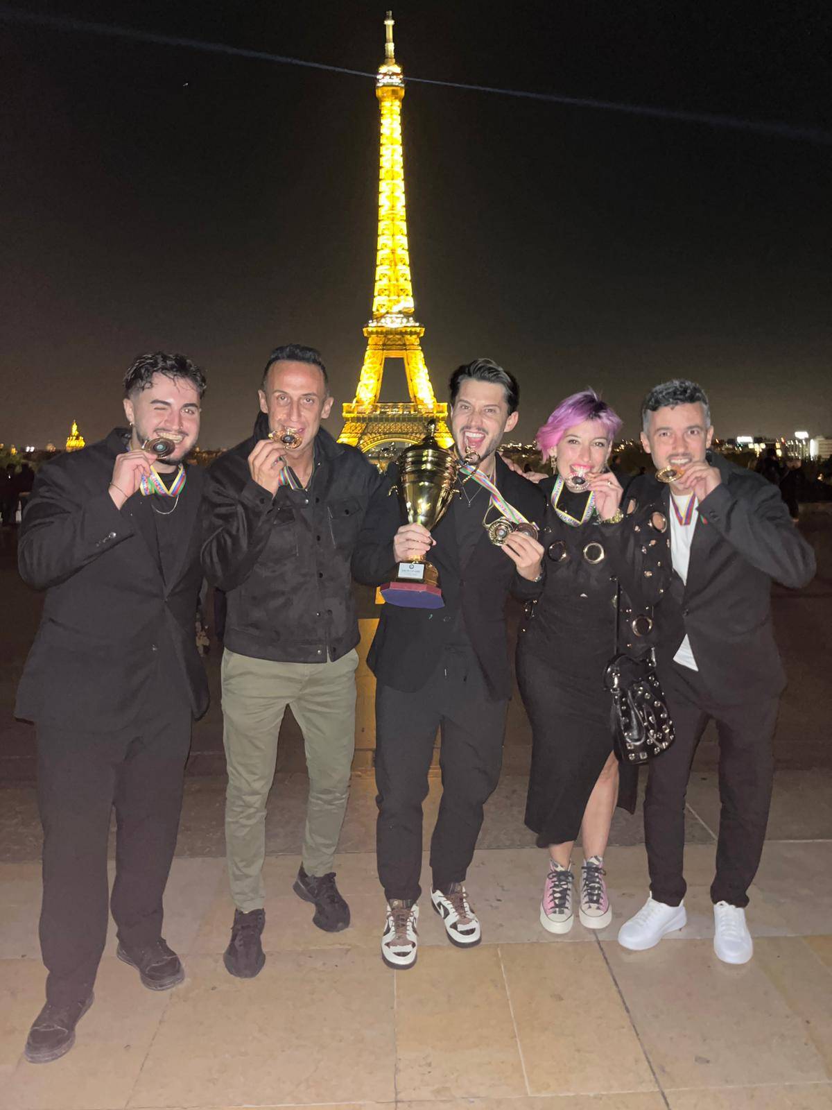 L`equip que va aconseguir la tercera posició a París - Cedida L`equip que va aconseguir la tercera posició a París