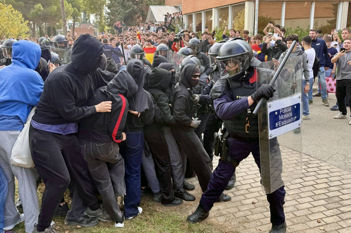 La UAB es regira contra l’agitador ultra Vito Quiles: «S’ha de confrontar la propaganda d’extrema dreta»