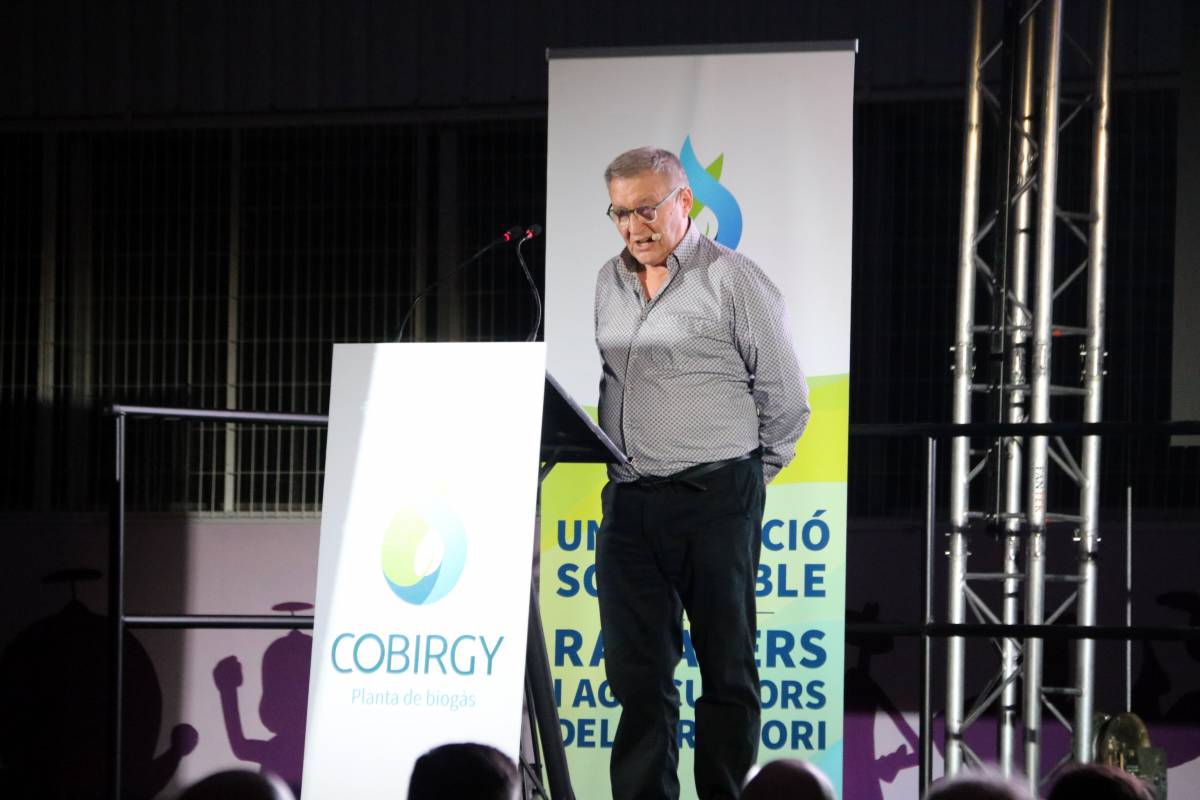 La planta de biogàs de la Sentiu de Sió «es farà sí o sí» per garantir el futur dels ramaders, segons els promotors
