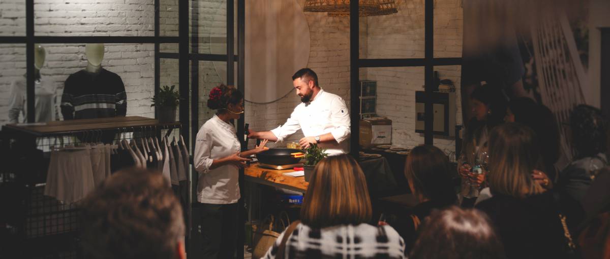 Moda que es viu: Punto Blanco fusiona estil i gastronomia en un vespre exclusiu a Barcelona