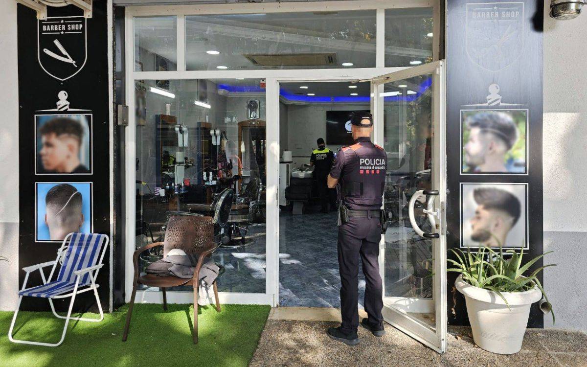 Operatiu policial a Salou amb 25 denúncies contra quatre establiments per diverses irregularitats