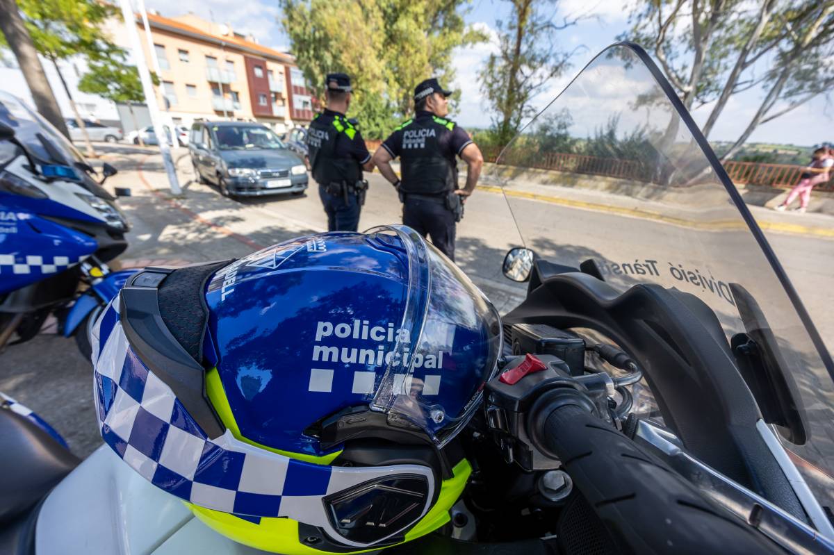 128 denúncies de Trànsit en una setmana a Sabadell per distraccions al volant