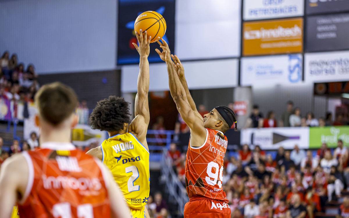 El Baxi Manresa encaixa la primera derrota al Nou Congost (80-87)