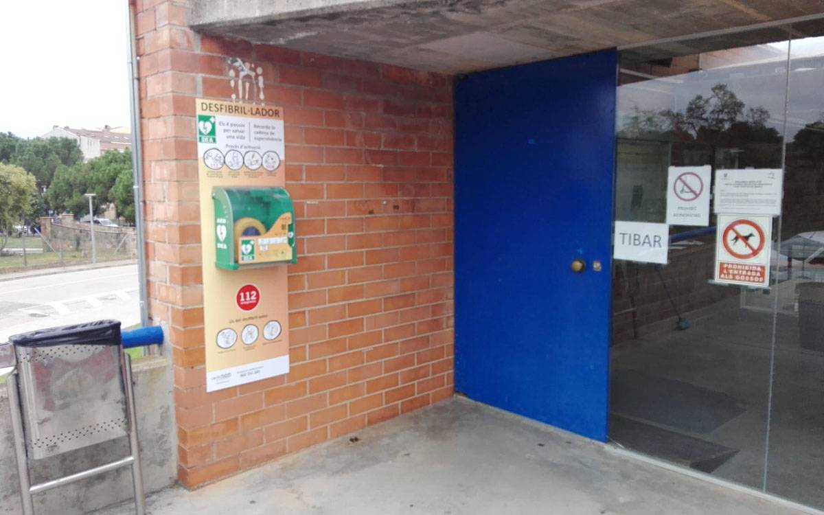 Sant Fruitós amplia la xarxa de desfibril·ladors per garantir l'accés en cas d'emergència