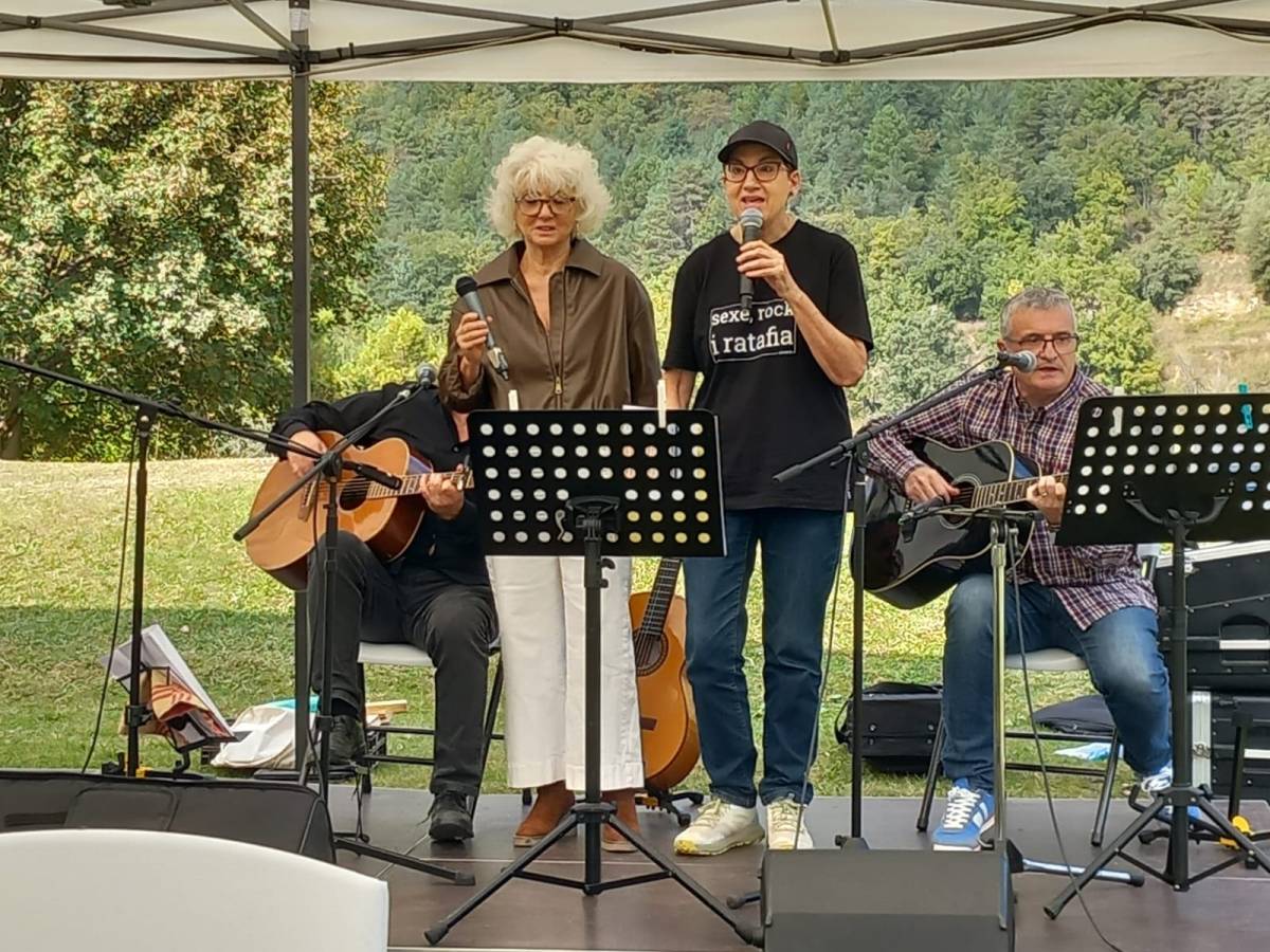 Actuació musical a la Masia El Pujol - Actuació musical a la Masia El Pujol