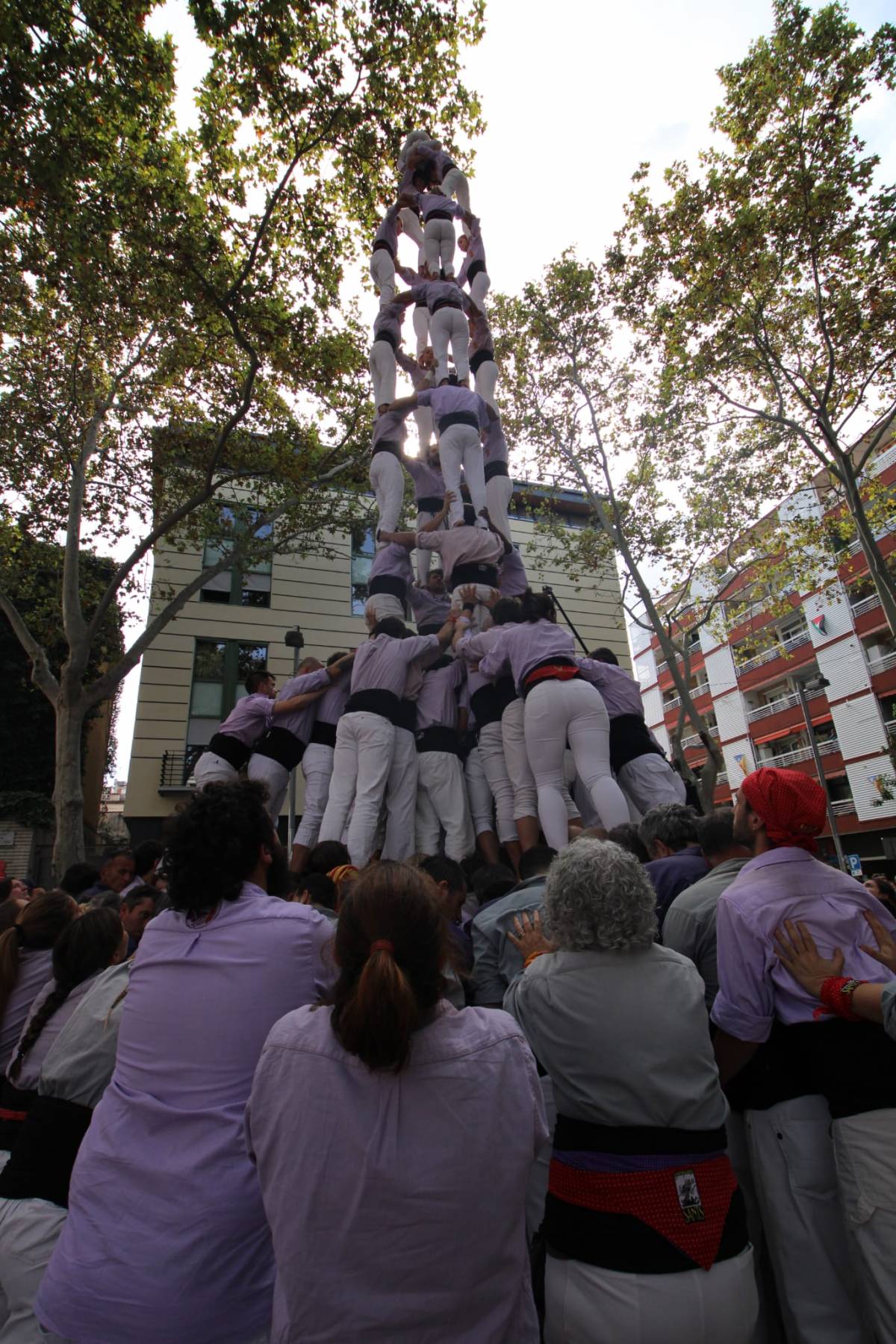 La colla infantil Petits Amunt i Crits va assolir un quart lloc, mentre que les terrassenques Neus i Ivet Atzarà es van - La colla infantil Petits Amunt i Crits va assolir un quart lloc, mentre que les terrassenques Neus i Ivet Atzarà es van