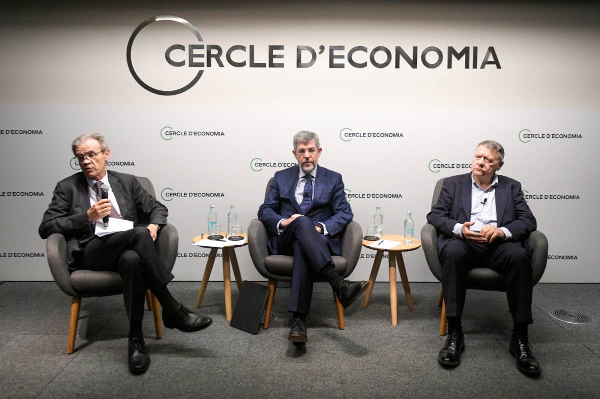 «Cal aturar el deteriorament de la democràcia»: el poder econòmic empeny per aprovar pressupostos