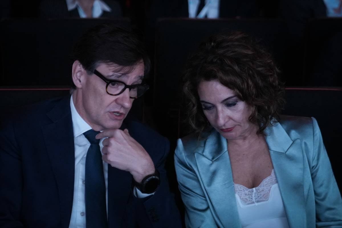El calendari de les eleccions andaluses urgeix Montero a tancar el finançament