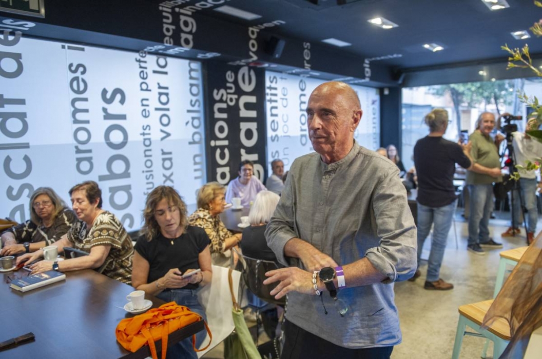 Lluís Llach presenta la seva novel·la a Terrassa