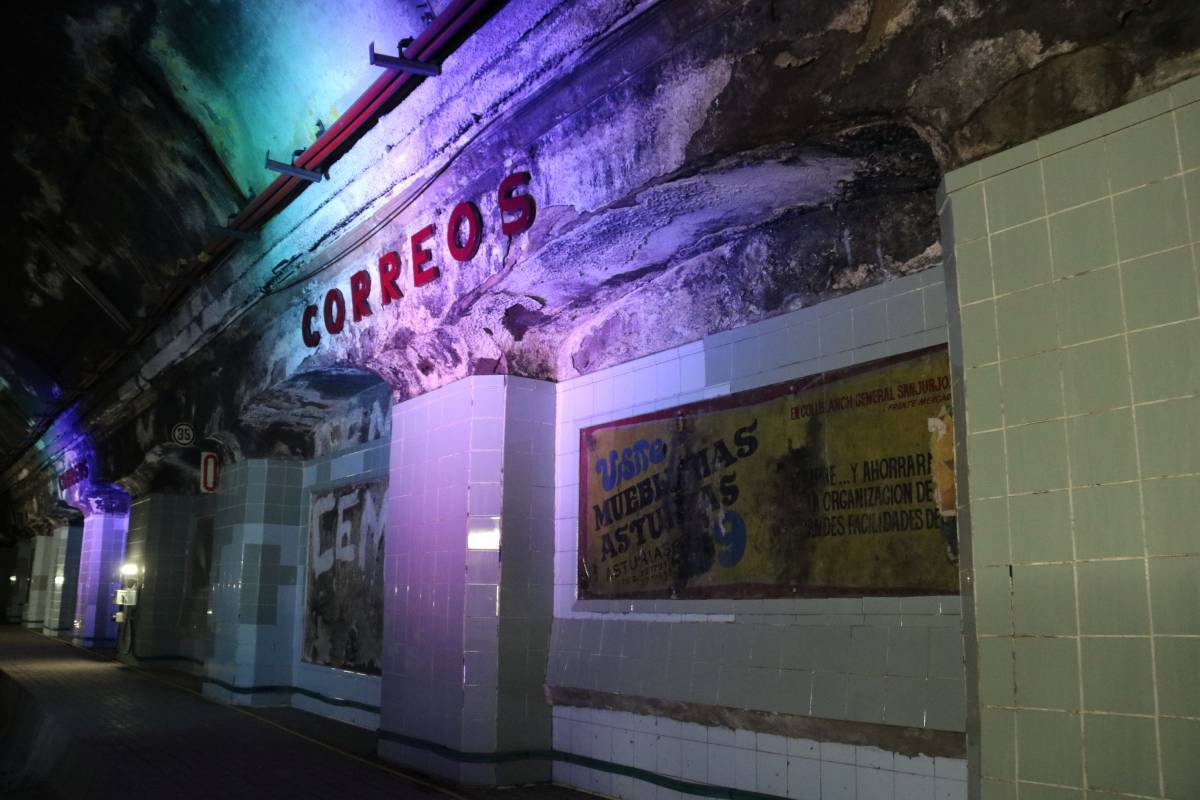 La misteriosa estació de Correus rep els primers visitants 50 anys després de la seva clausura