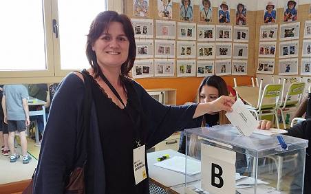Montse Rabionet pren possessió del càrrec de regidora de la CUP Manlleu