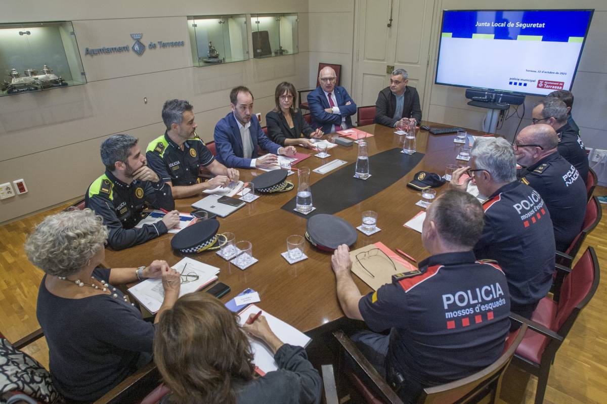 Sessió extraordinària de la Junta de Seguretat Local - Nebridi ARÓZTEGUI Sessió extraordinària de la Junta de Seguretat Local