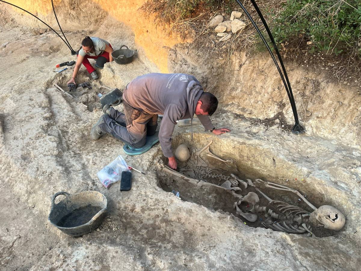 Descobreixen a Alentorn la fossa d’un grup de soldats republicans del front del Montsec