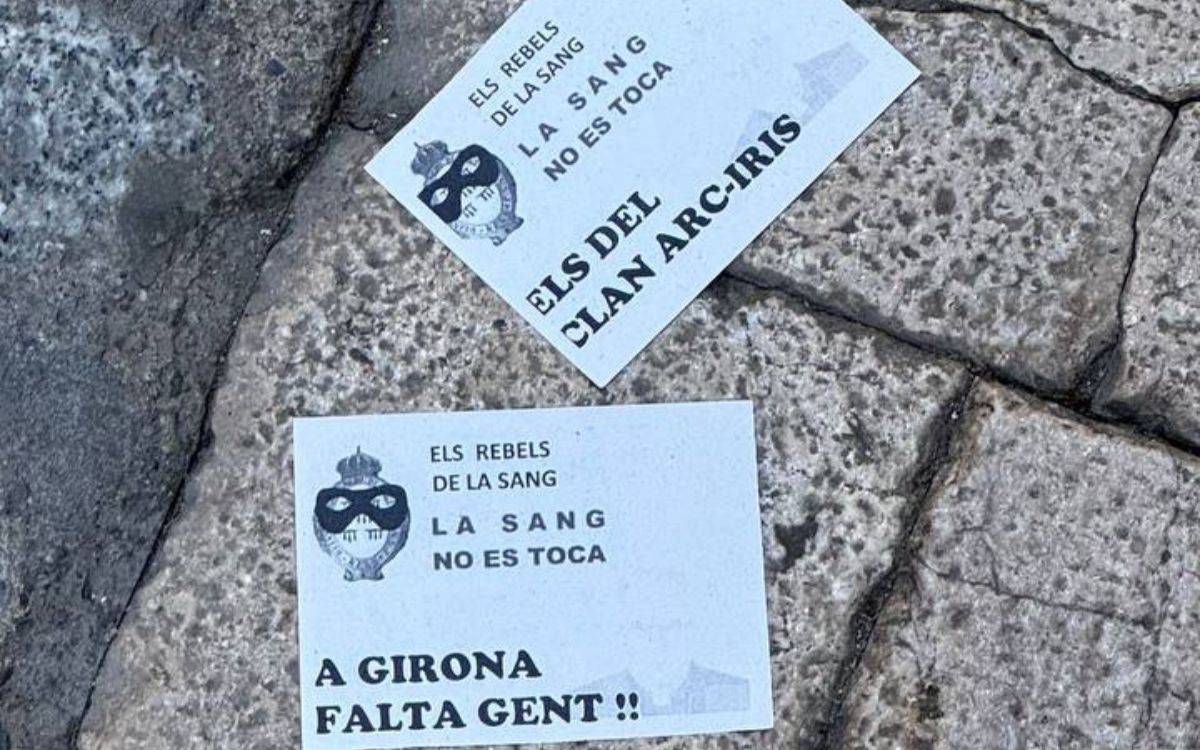 Apareixen cartells burlescos a l'església de la Sang de Reus