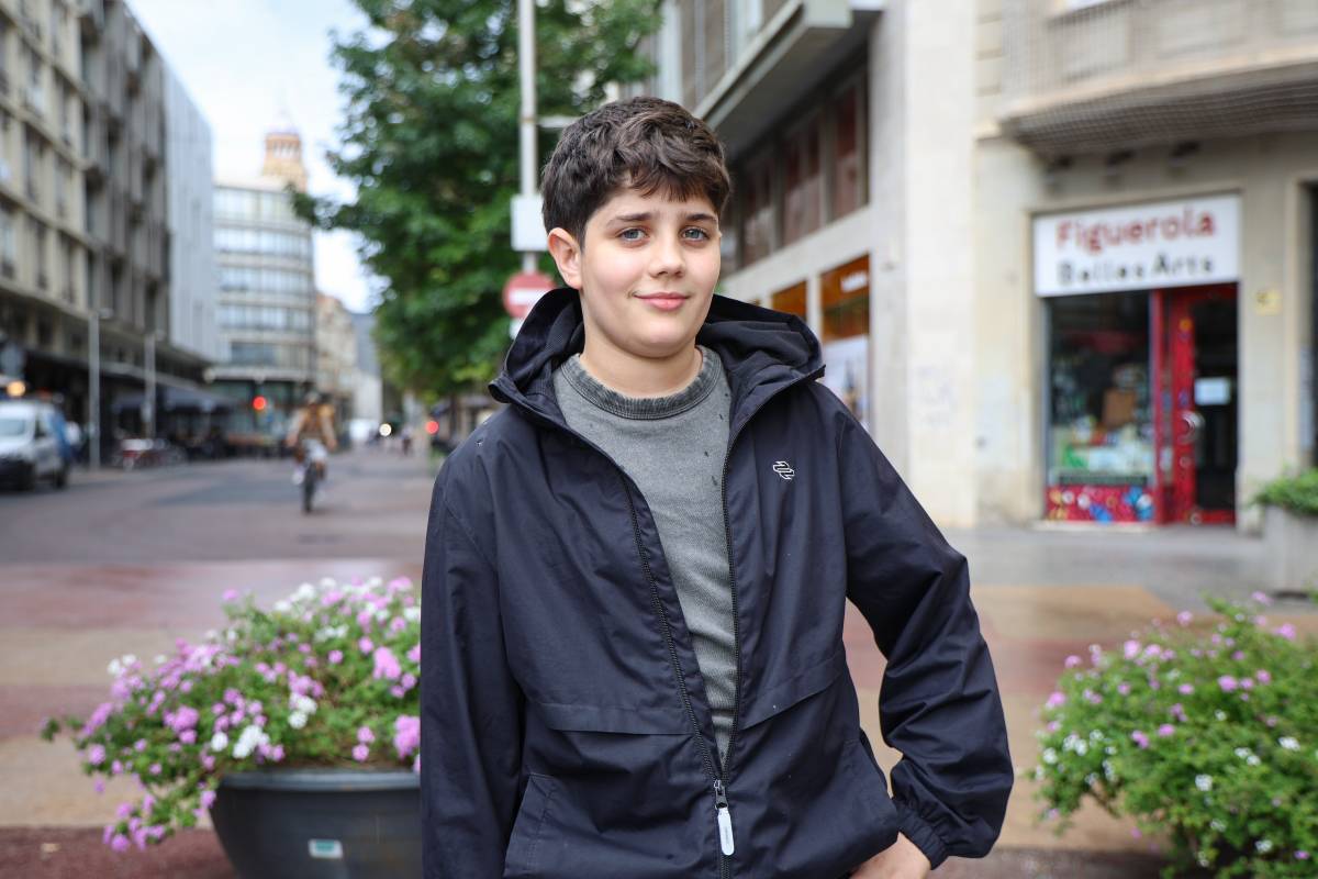 “Quan era petit, abaixava el volum de la televisió i feia les veus dels personatges”