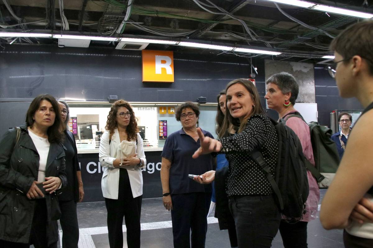El Govern elabora una guia per adaptar les estacions de trens i busos a les dones