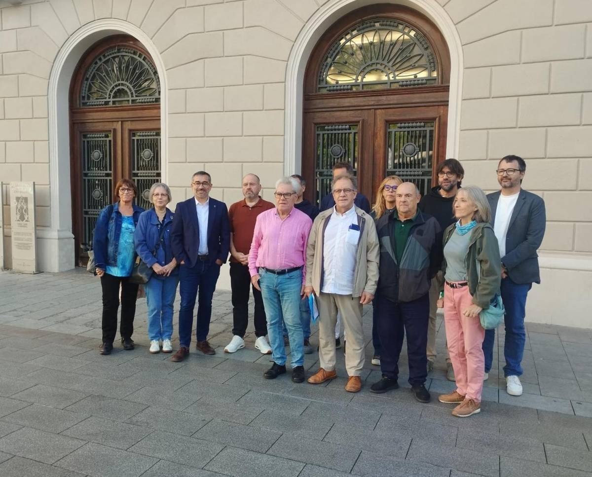 Presenten una moció conjunta per defensar el català a l'escola