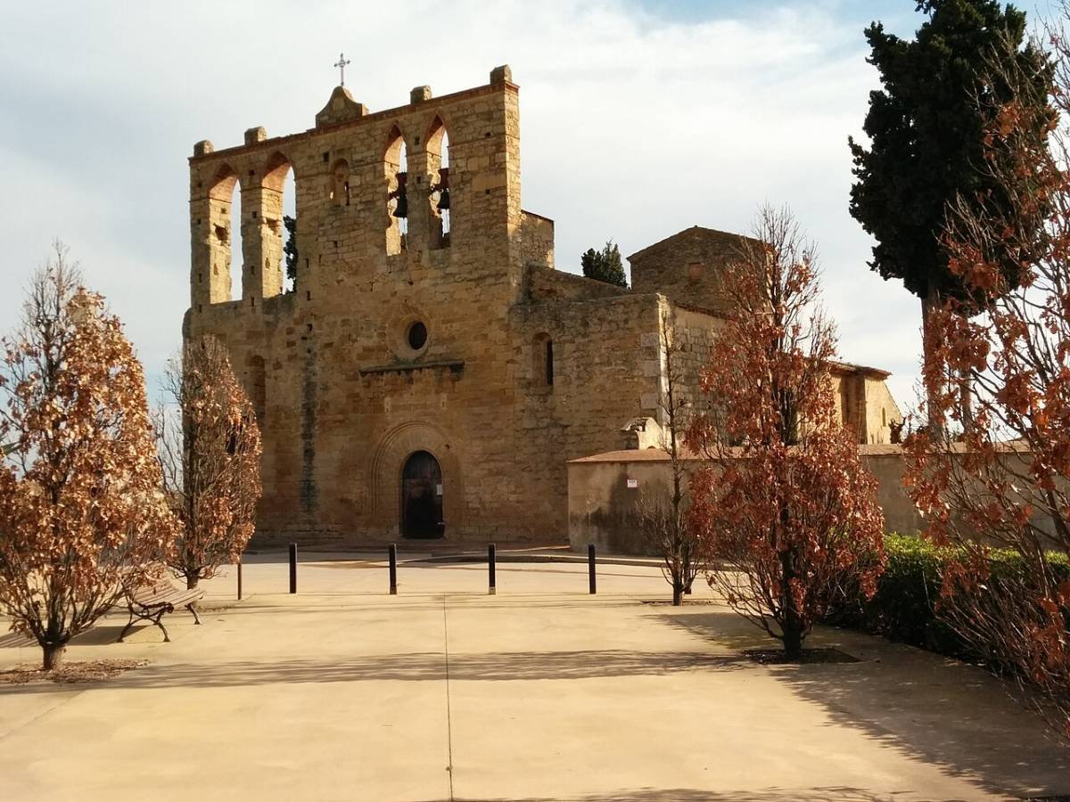 Església Sant Esteve de Peratallada - Viquipèdia Església Sant Esteve de Peratallada