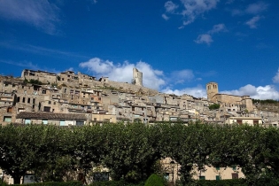 El poble medieval de Catalunya que sembla aturat en el temps i que pocs coneixen