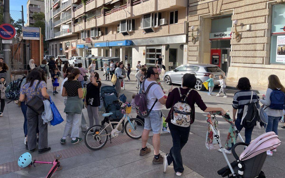 Els pares de l'Escola Prat de la Riba de Reus reprenen les protestes: «Només demanem que es respecti la legislació»