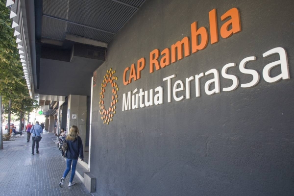 “Fan el que poden, però no donen l’abast”: Pacients del CAP Rambla reivindiquen més metges