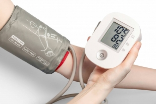 Aquest hàbit fa créixer la pressió arterial sense que te n'adonis