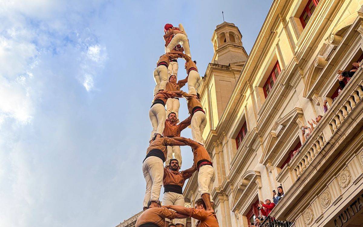 Els Xiquets de Reus tanquen la temporada descarregant el 3de9 amb folre a la Diada de la Colla