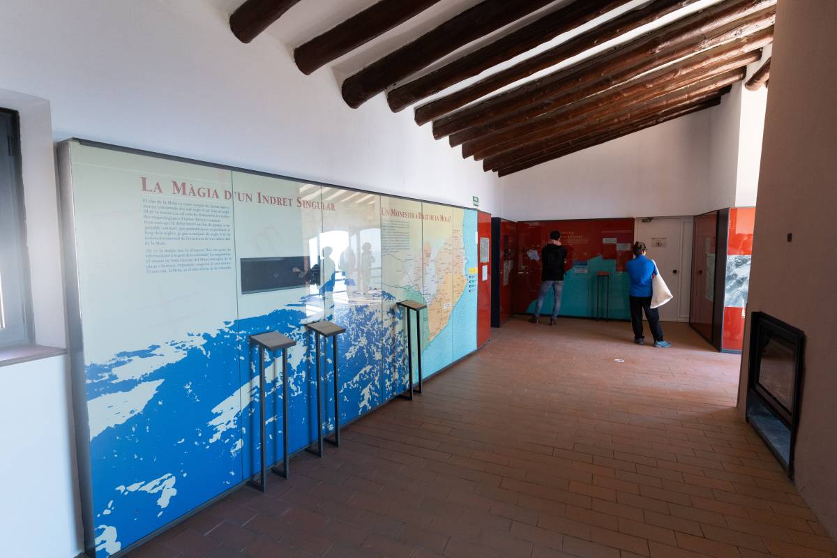 La nova sala Mirador al cim de la Mola - David Chao La nova sala Mirador al cim de la Mola