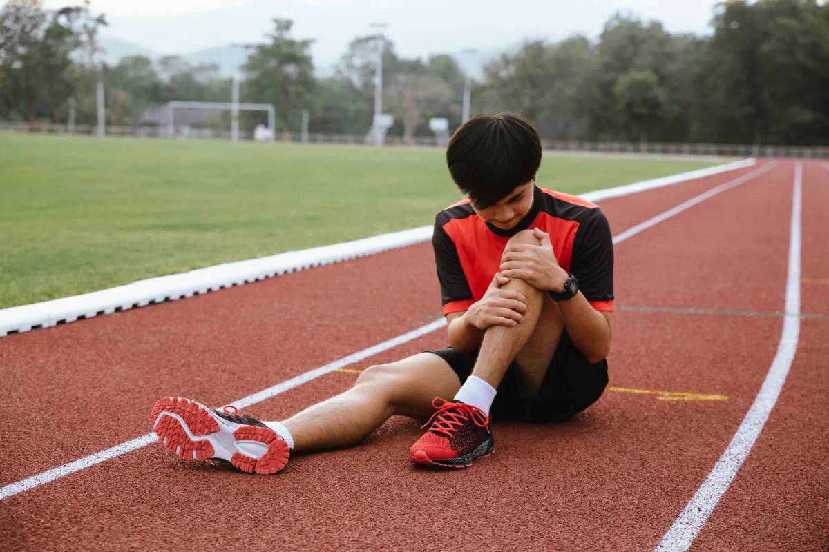 La malaltia que afecta els genolls de més del 10% dels adolescents