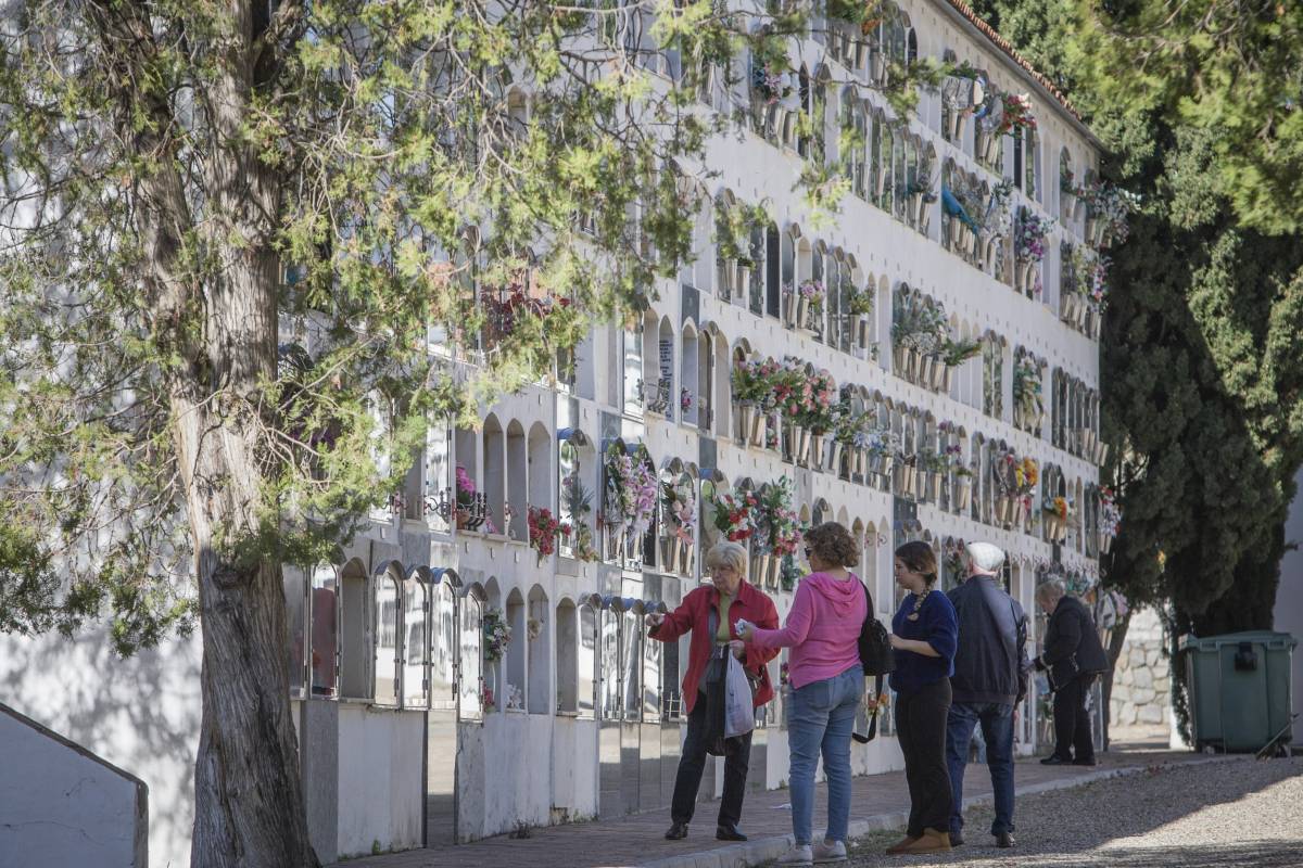 Els animals de companyia podran accedir al cementiri i participar en cerimònies a l’Espai Jardí