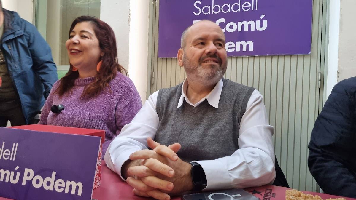 Alejandra Sandoval i Joan Mena, durant la presentació de propostes dels pressupostos - D.S. Alejandra Sandoval i Joan Mena, durant la presentació de propostes dels pressupostos