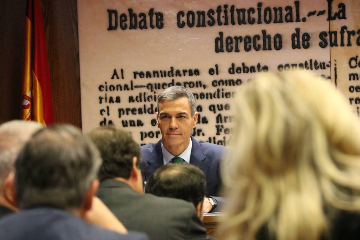 Sánchez admet cobraments en efectiu, però sempre «dins de la legalitat»: «El finançament del PSOE és net»