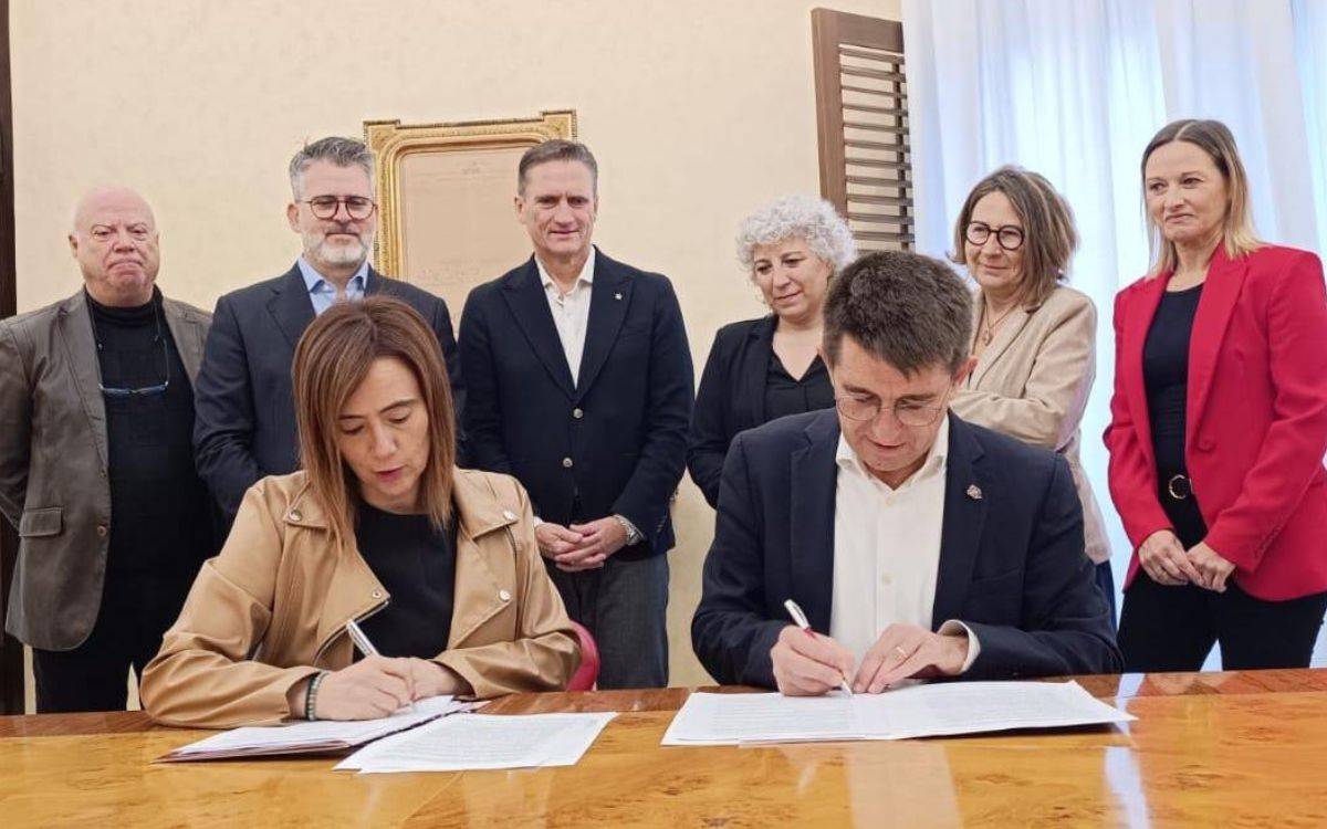 L’Ajuntament de Reus, administració pionera a impulsar la formació dual d’estudiants de la URV