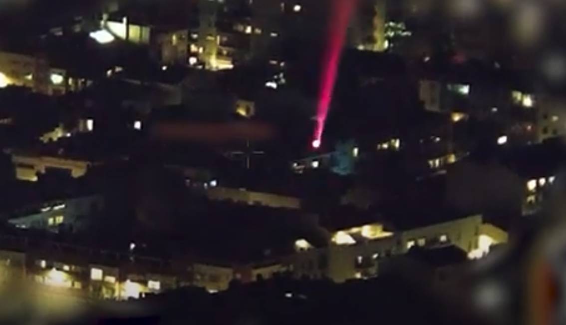 VÍDEO | Denunciat per apuntar amb un làser l'helicòpter durant la recerca de la dona desapareguda a Sabadell