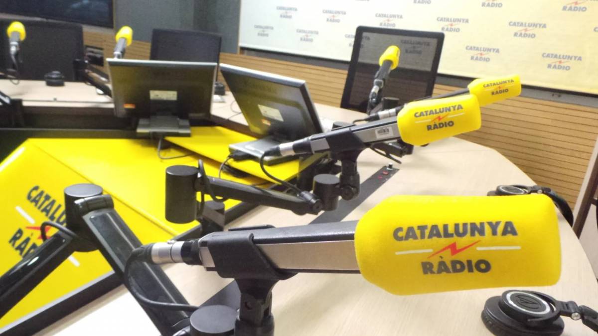 Catalunya Ràdio pateix una apagada total: cinc minuts en silenci davant milers d'oients i un retorn a cuitacorrents