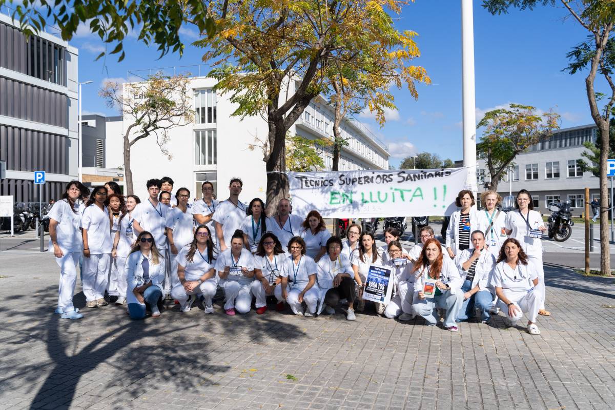 Tècnics superiors sanitaris de tot el país reclamen "més reconeixement": "Som importants quan interessa"