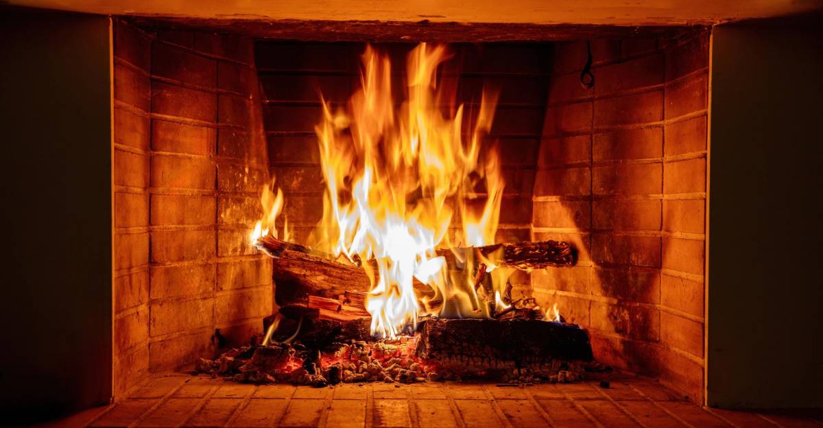 Una llar de foc -  Una llar de foc