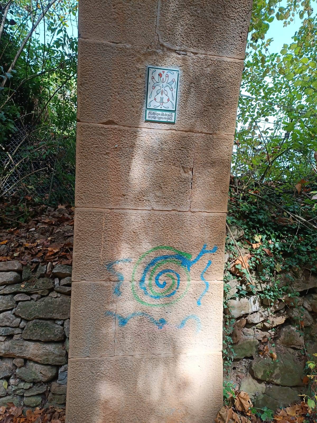 Les rajoles curioses  - Arxiu particular  Les rajoles curioses