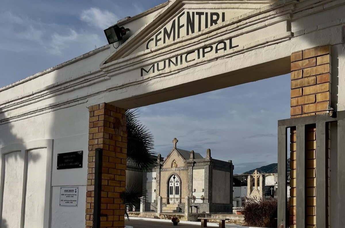 La Ràpita amplia el recorregut del bus gratuït fins al cementiri per Tots Sants