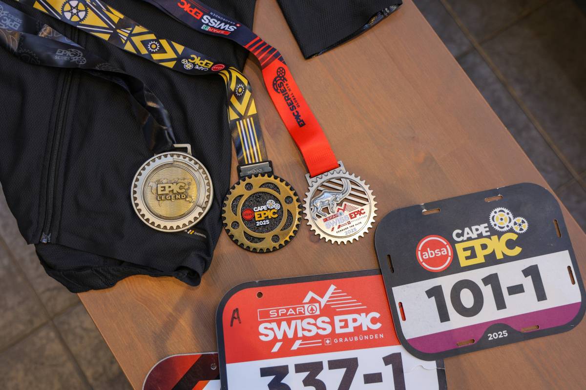 Dorsals, medalles i un mallot, els elements que acrediten la fita - Victor Castillo Dorsals, medalles i un mallot, els elements que acrediten la fita