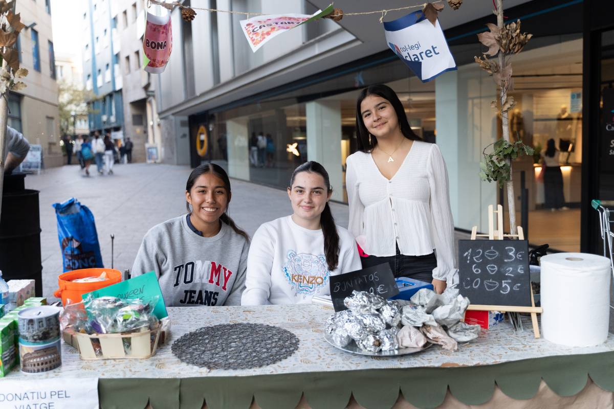 Edurne Toledo, Maya Machado i Lucía Ruiz: alumnes del Col·legi Claret - DAVID CHAO Edurne Toledo, Maya Machado i Lucía Ruiz: alumnes del Col·legi Claret