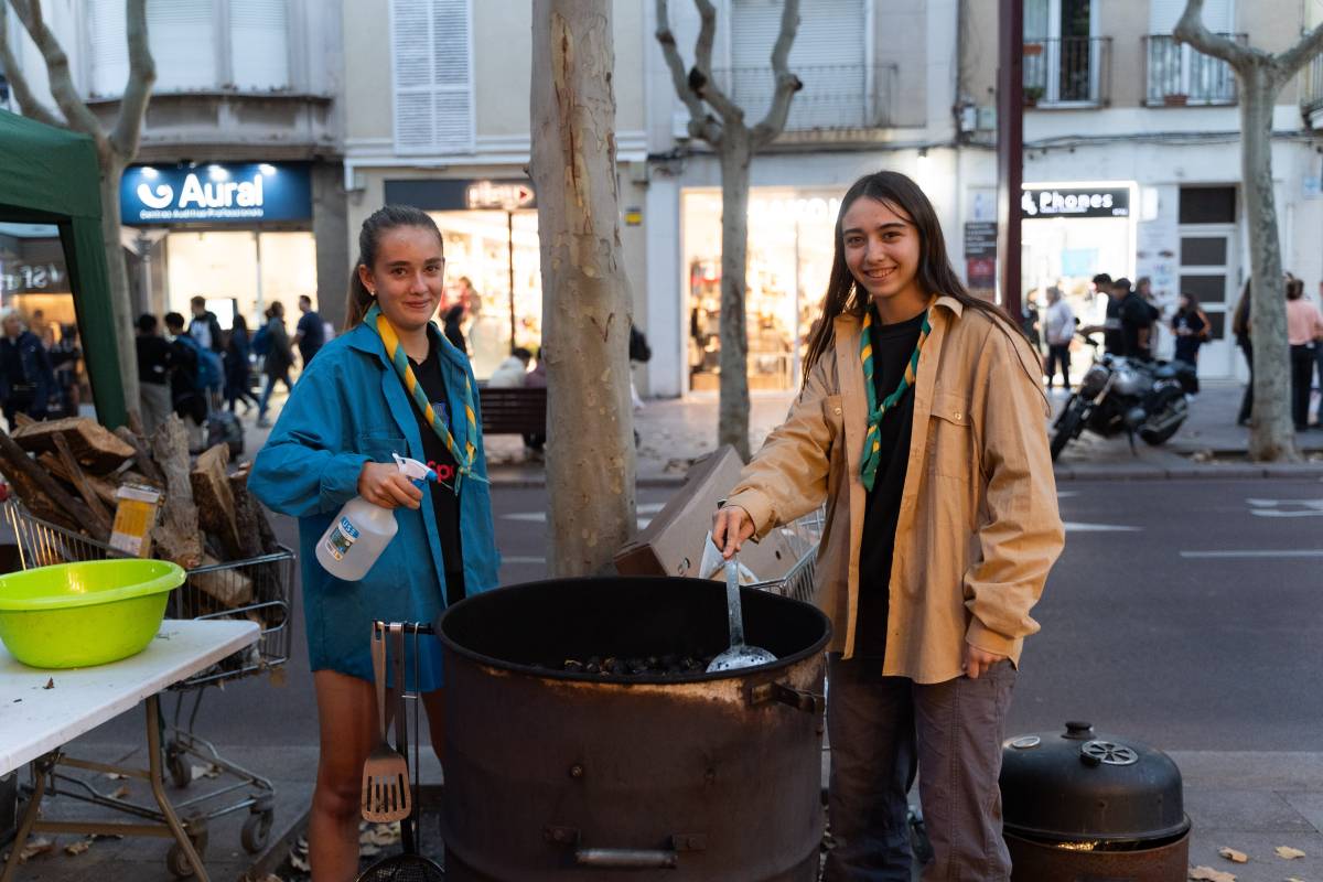 Marina Villoro i Aina Fernández del Grup Escolta Xaloc - DAVID CHAO Marina Villoro i Aina Fernández del Grup Escolta Xaloc
