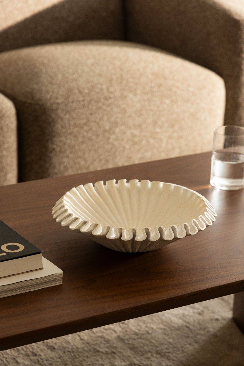 Fusiona elegància, funcionalitat i organització. És una peça molt versàtil, de resina, i que atorga un toc modern. - 