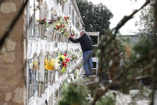 Tots Sants: una tradició encara multitudinària però en declivi