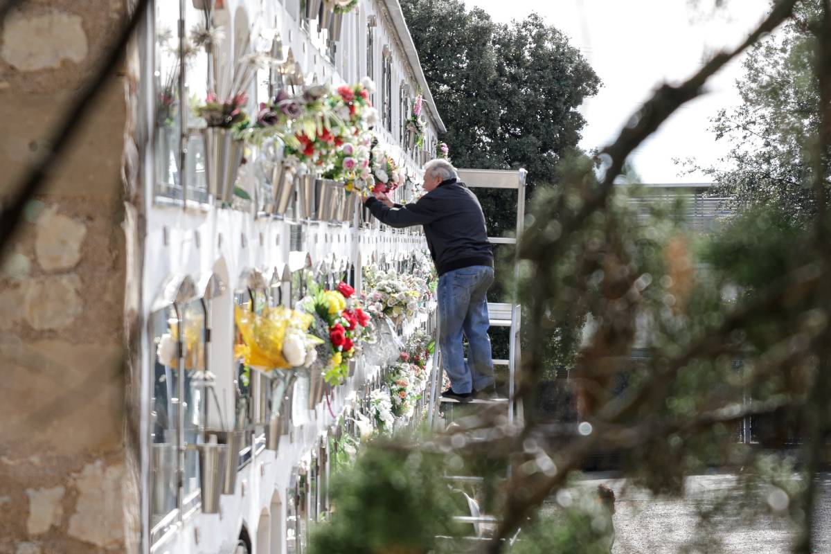 Tots Sants: una tradició encara multitudinària però en declivi