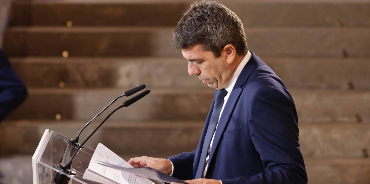 Mazón se'n va sense eleccions i fent-se la víctima