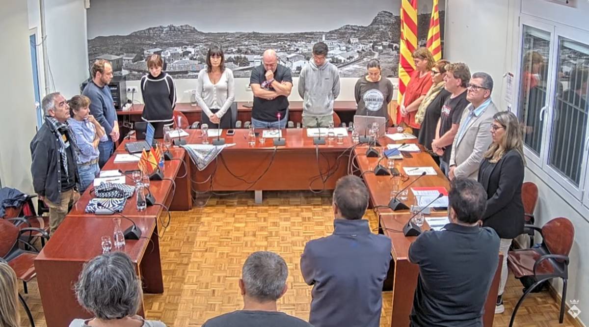 El ple de Vacarisses es va encetar amb un minut de silenci pel poble palestí - AJUNTAMENT DE VACARISSES El ple de Vacarisses es va encetar amb un minut de silenci pel poble palestí